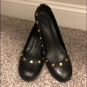 Tory Burch pumps with wooden heel